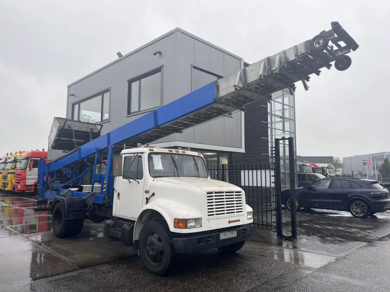 International 4600 4x2 210HP + TEUPEN hyLIFT - Kamion: slika 3 International 4600 4x2 210HP + TEUPEN hyLIFT - Kamion: slika 3