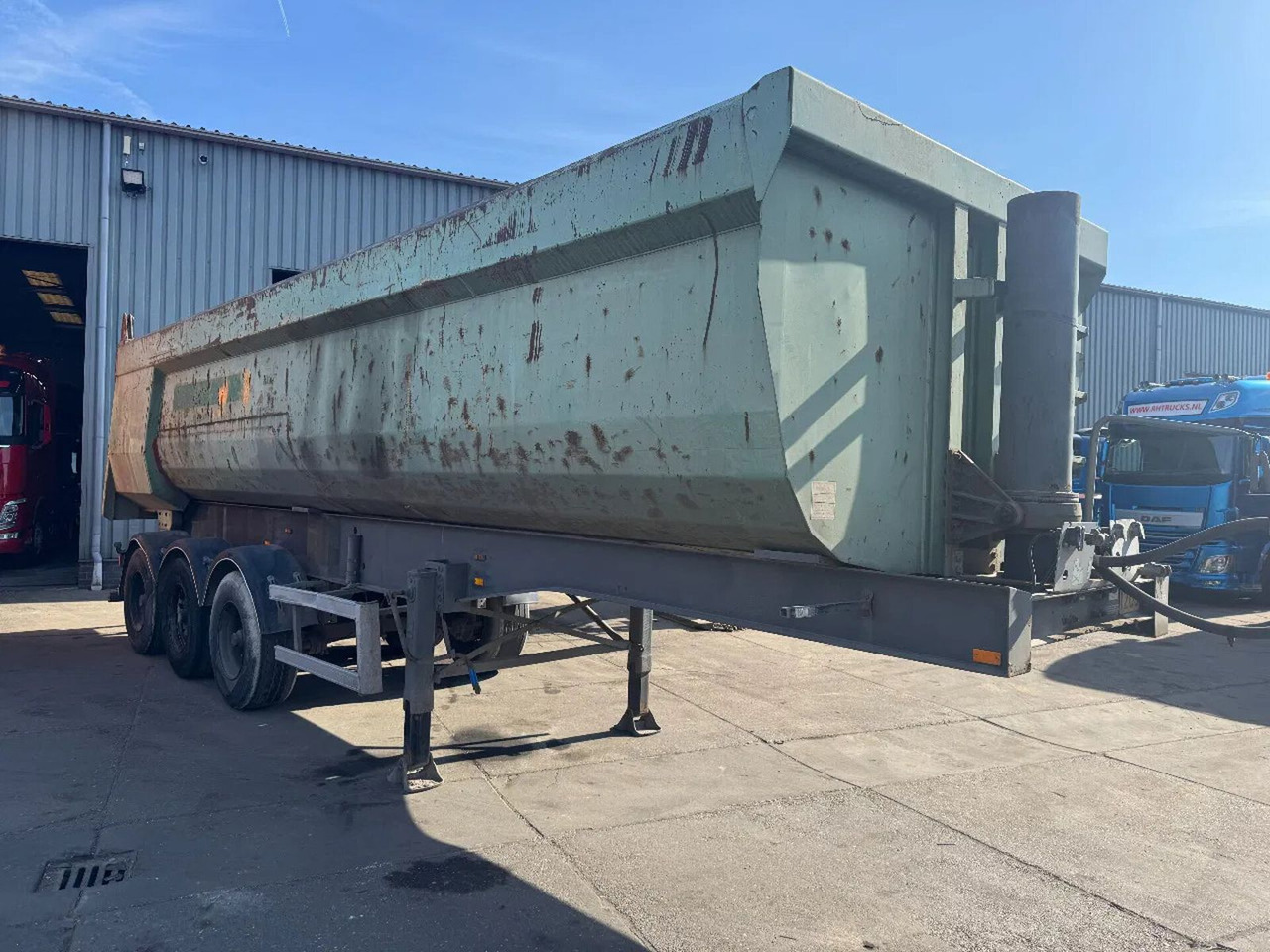 Langendorf 3 AXLE - BPW + TIPPER - Poluprikolica istovarivača: slika 3 Langendorf 3 AXLE - BPW + TIPPER - Poluprikolica istovarivača: slika 3