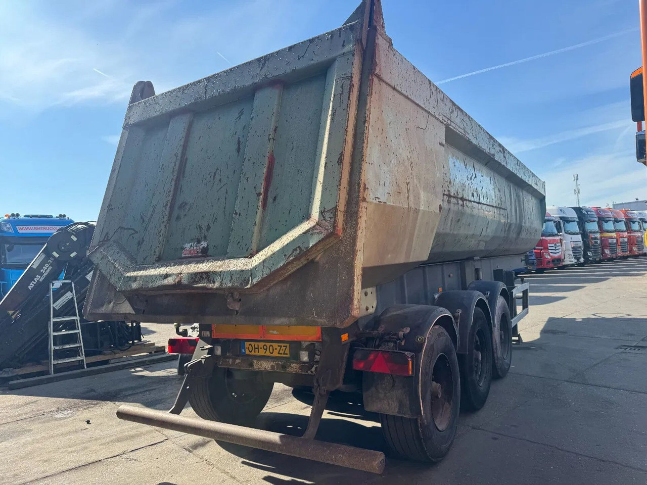 Langendorf 3 AXLE - BPW + TIPPER - Poluprikolica istovarivača: slika 4 Langendorf 3 AXLE - BPW + TIPPER - Poluprikolica istovarivača: slika 4