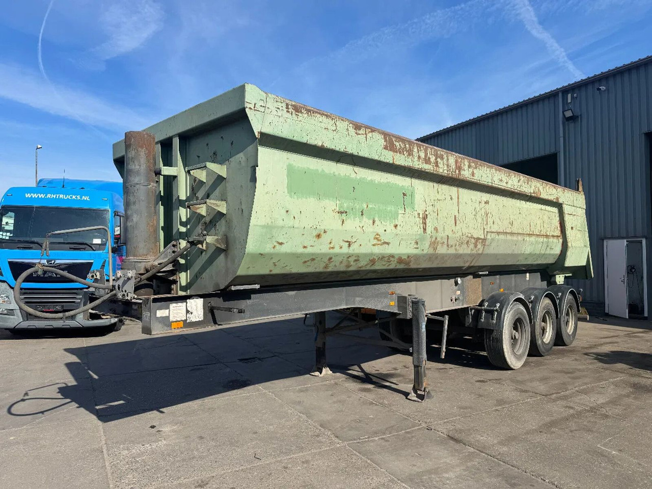 Langendorf 3 AXLE - BPW + TIPPER - Poluprikolica istovarivača: slika 1 Langendorf 3 AXLE - BPW + TIPPER - Poluprikolica istovarivača: slika 1