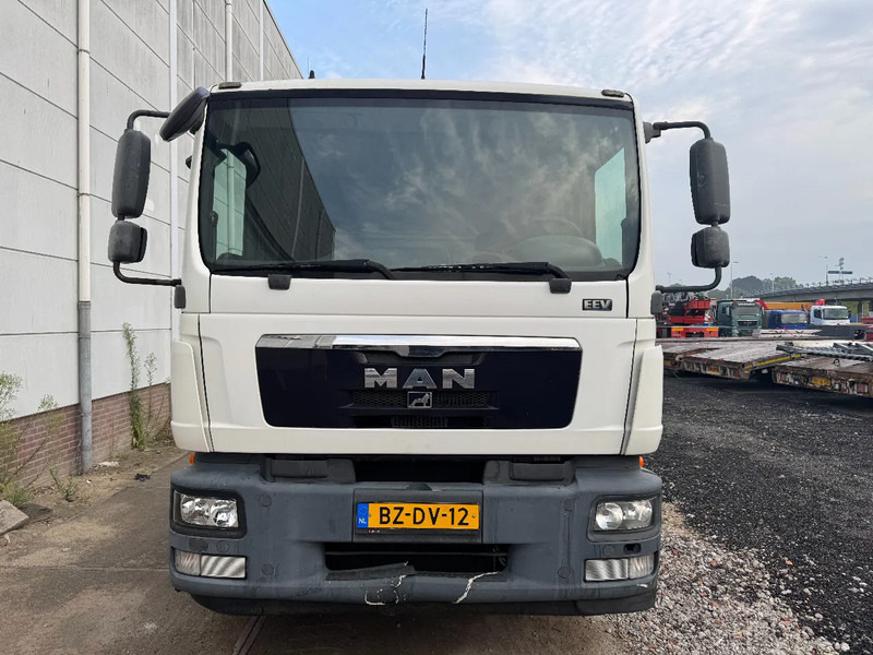 MAN TGM 18.340 4X2 EURO 5 CHASSIS - Kamion sa golom šasijom i zatvorenom kabinom: slika 2 MAN TGM 18.340 4X2 EURO 5 CHASSIS - Kamion sa golom šasijom i zatvorenom kabinom: slika 2