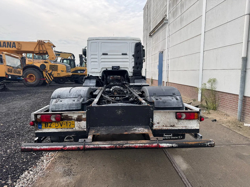 MAN TGM 18.340 4X2 EURO 5 CHASSIS - Kamion sa golom šasijom i zatvorenom kabinom: slika 5 MAN TGM 18.340 4X2 EURO 5 CHASSIS - Kamion sa golom šasijom i zatvorenom kabinom: slika 5