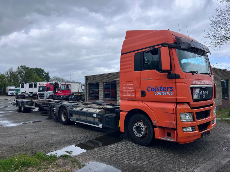 MAN TGX 26.440 XLX 6X2 + HANGER EURO 5 - BDF CHASSIS + RETARDER - Kamion za prevoz kontejnera/ Kamion sa promenjivim sandukom: slika 1 MAN TGX 26.440 XLX 6X2 + HANGER EURO 5 - BDF CHASSIS + RETARDER - Kamion za prevoz kontejnera/ Kamion sa promenjivim sandukom: slika 1