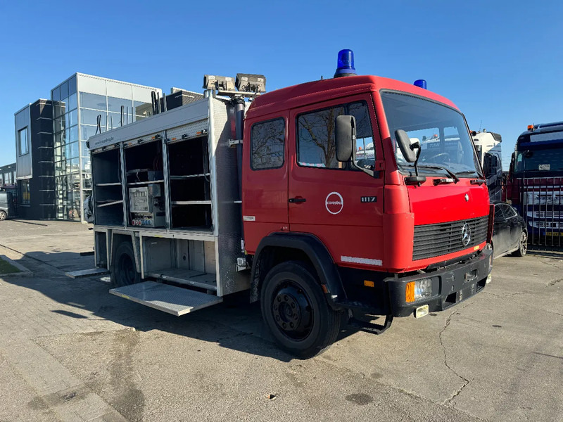 Mercedes-Benz 1117 4X2 FIRE TRUCK HIAB 050A ONLY 105787 KM - Vatrogasni kamion: slika 5 Mercedes-Benz 1117 4X2 FIRE TRUCK HIAB 050A ONLY 105787 KM - Vatrogasni kamion: slika 5