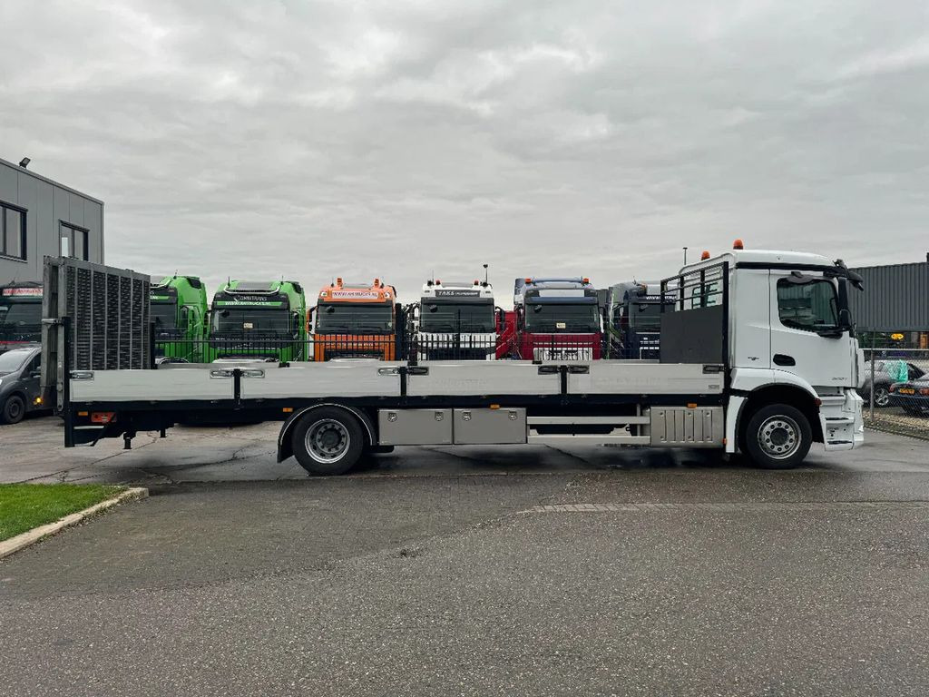 Mercedes-Benz 2027 4X2 DHOLLANDIA 3000 KG EURO 6 + WINCH TÜV T - Šlep vozilo: slika 4 Mercedes-Benz 2027 4X2 DHOLLANDIA 3000 KG EURO 6 + WINCH TÜV T - Šlep vozilo: slika 4