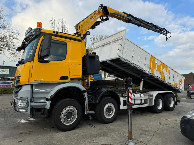 Mercedes-Benz Arocs 4448 8X4 + EURO 6 + FASSI F315 + REMOTE + KIPPER + STEERING AXLE - Kamion sa dizalicom: slika 2 Mercedes-Benz Arocs 4448 8X4 + EURO 6 + FASSI F315 + REMOTE + KIPPER + STEERING AXLE - Kamion sa dizalicom: slika 2