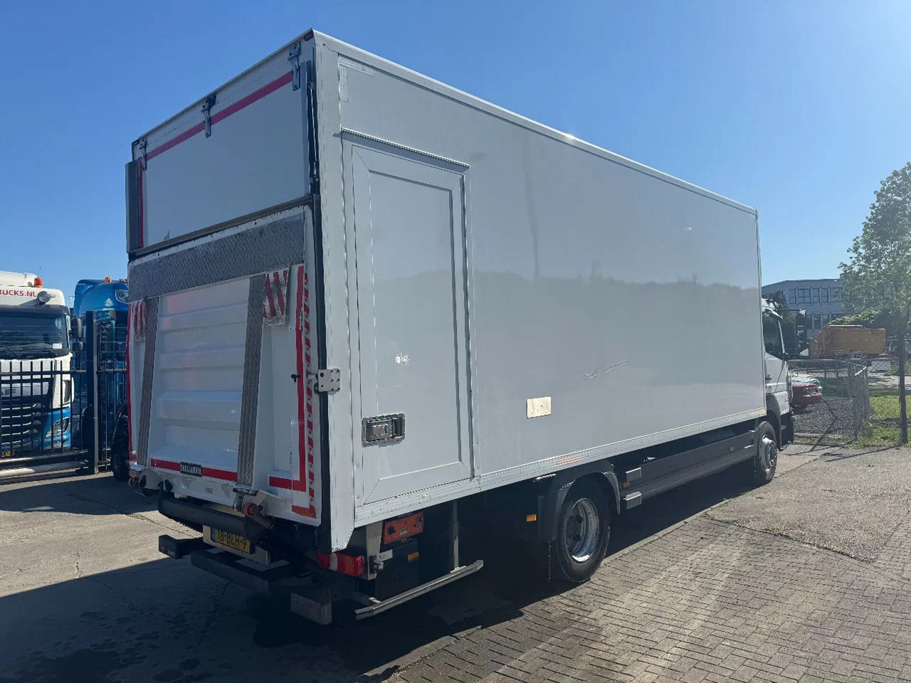 Mercedes-Benz Atego 1224 4X2 EURO 6 CARGOLOCK BOX TÜV 09-2025 - Kamion sa zatvorenim sandukom: slika 5 Mercedes-Benz Atego 1224 4X2 EURO 6 CARGOLOCK BOX TÜV 09-2025 - Kamion sa zatvorenim sandukom: slika 5