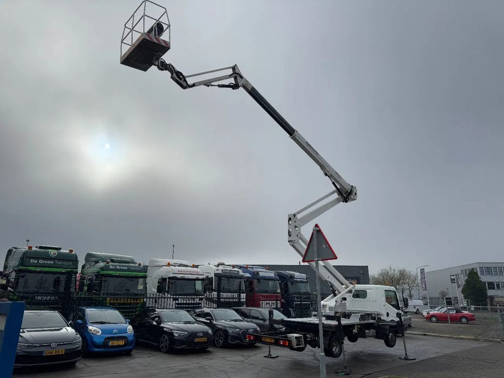 Nissan CABSTAR 35.12 + ISOLI 21 METER AERIAL PLATFORM - Vazdušna platforma montirana na kamion: slika 5 Nissan CABSTAR 35.12 + ISOLI 21 METER AERIAL PLATFORM - Vazdušna platforma montirana na kamion: slika 5