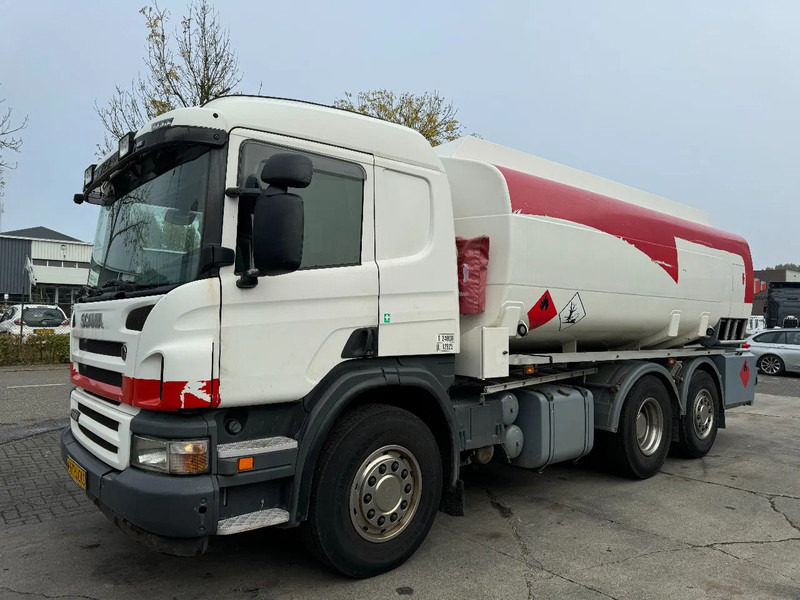 Scania P400 6X2 - EURO 5 + 3 CAMBER + LIFTING AXLE - Kamion cisterna: slika 1 Scania P400 6X2 - EURO 5 + 3 CAMBER + LIFTING AXLE - Kamion cisterna: slika 1
