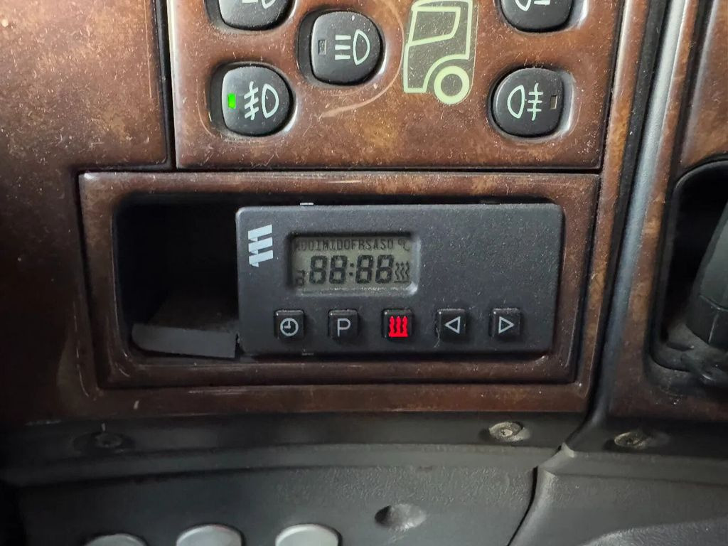 Kamion sa tovarnim sandukom Scania P420 4X2 - EURO 5 + MANUAL GEAR + VBG VANGMUIL: slika 14