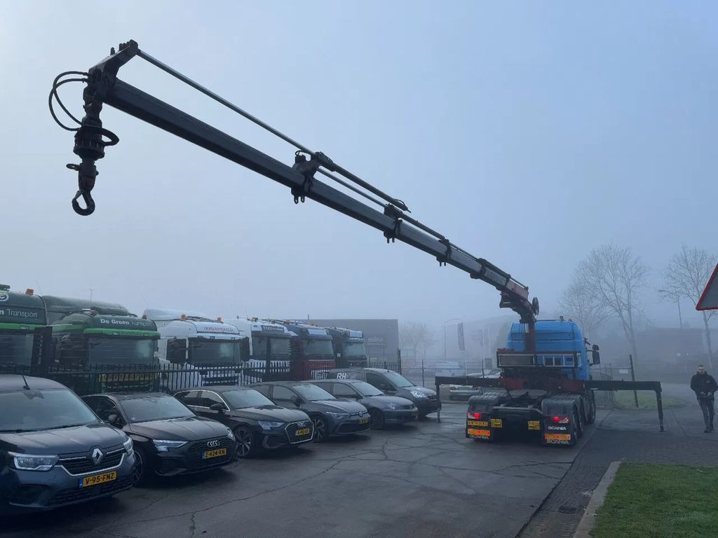 Scania P450 6X2 - EURO 6 + HMF 2620-K5 + REMOTE + LIFT - Kamion sa dizalicom, Tegljač: slika 4 Scania P450 6X2 - EURO 6 + HMF 2620-K5 + REMOTE + LIFT - Kamion sa dizalicom, Tegljač: slika 4