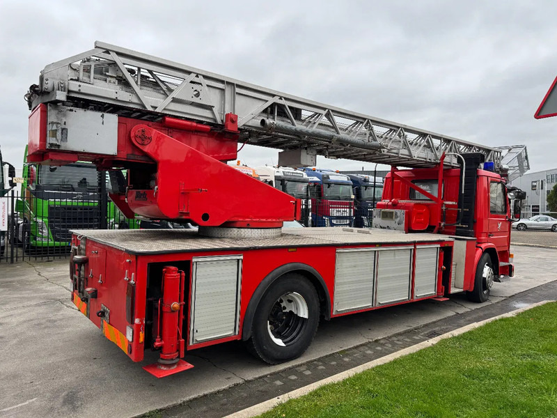 Scania P82 4X2 - FIRE TRUCK - 30M LIFT - Vatrogasni kamion: slika 4 Scania P82 4X2 - FIRE TRUCK - 30M LIFT - Vatrogasni kamion: slika 4