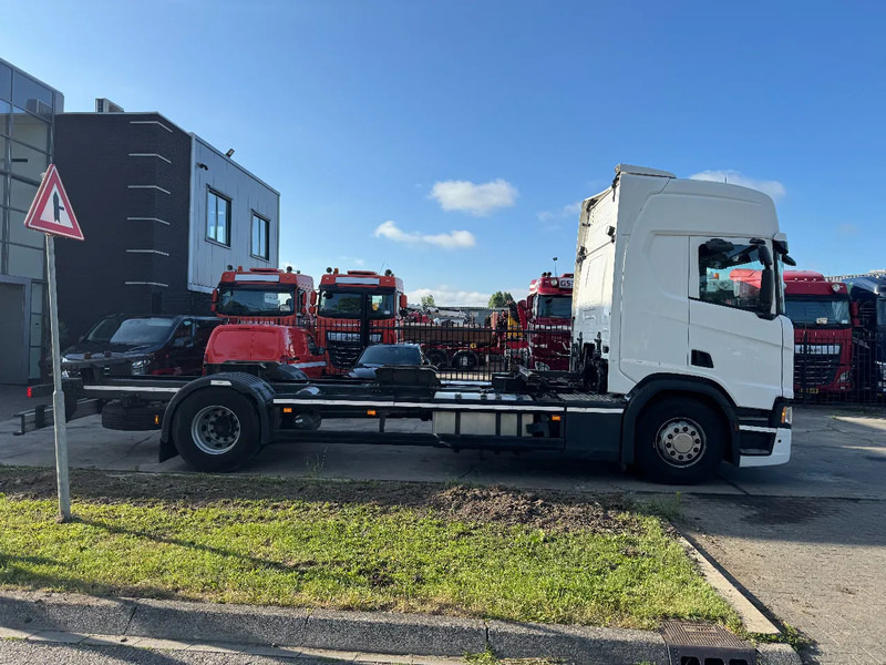 Scania R410 EURO 6 NGS BDF CHASSIS - Kamion za prevoz kontejnera/ Kamion sa promenjivim sandukom: slika 4 Scania R410 EURO 6 NGS BDF CHASSIS - Kamion za prevoz kontejnera/ Kamion sa promenjivim sandukom: slika 4