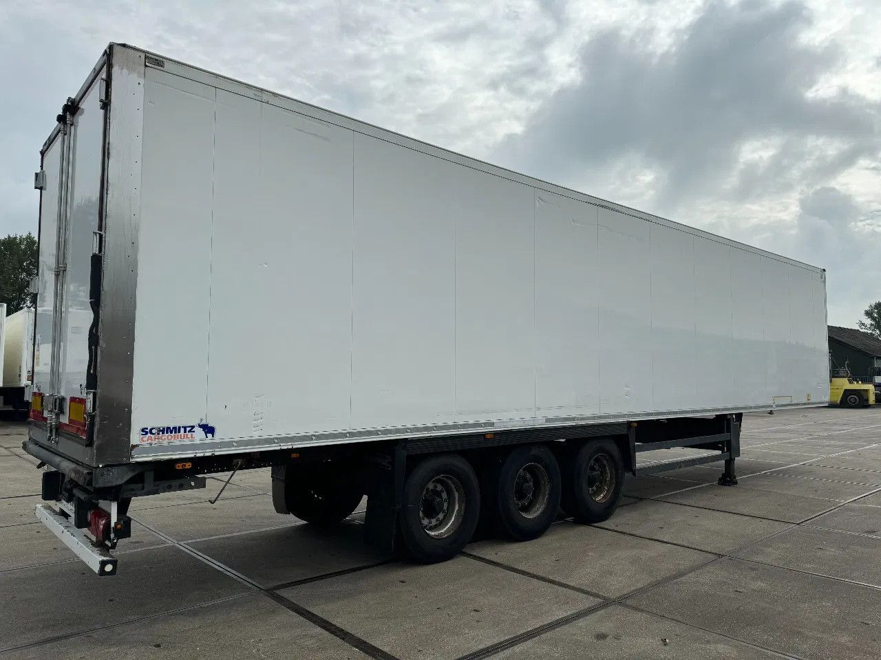 Schmitz Cargobull THERMO KING SLXE200 BPW AXLE Schmitz Cargobull THERMO KING SLXE200 BPW AXLE - Poluprikolica hladnjače: slika 5 Schmitz Cargobull THERMO KING SLXE200 BPW AXLE Schmitz Cargobull THERMO KING SLXE200 BPW AXLE - Poluprikolica hladnjače: slika 5