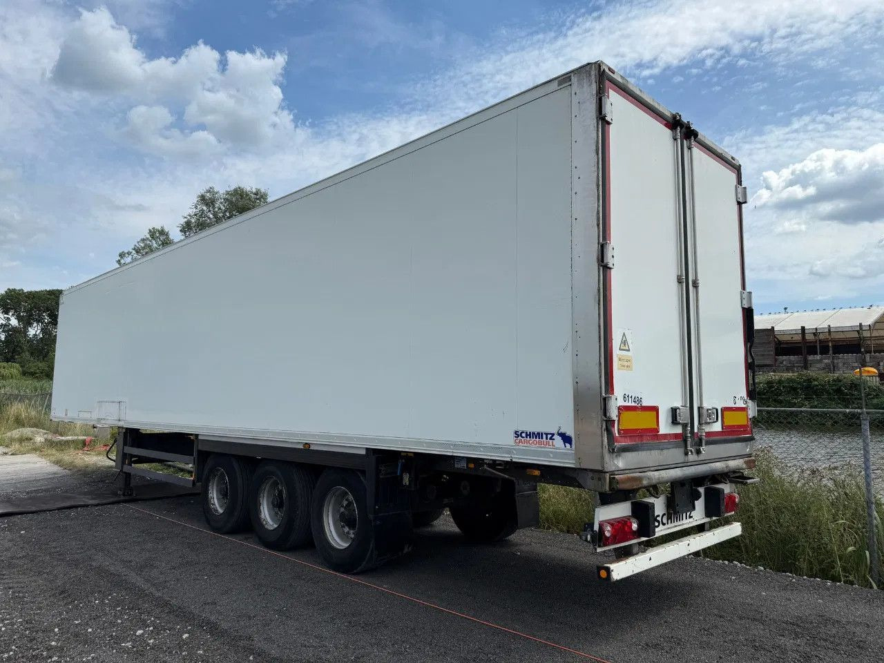 Schmitz Cargobull THERMO KING SLXE200 BPW AXLE Schmitz Cargobull THERMO KING SLXE200 BPW AXLE - Poluprikolica hladnjače: slika 2 Schmitz Cargobull THERMO KING SLXE200 BPW AXLE Schmitz Cargobull THERMO KING SLXE200 BPW AXLE - Poluprikolica hladnjače: slika 2