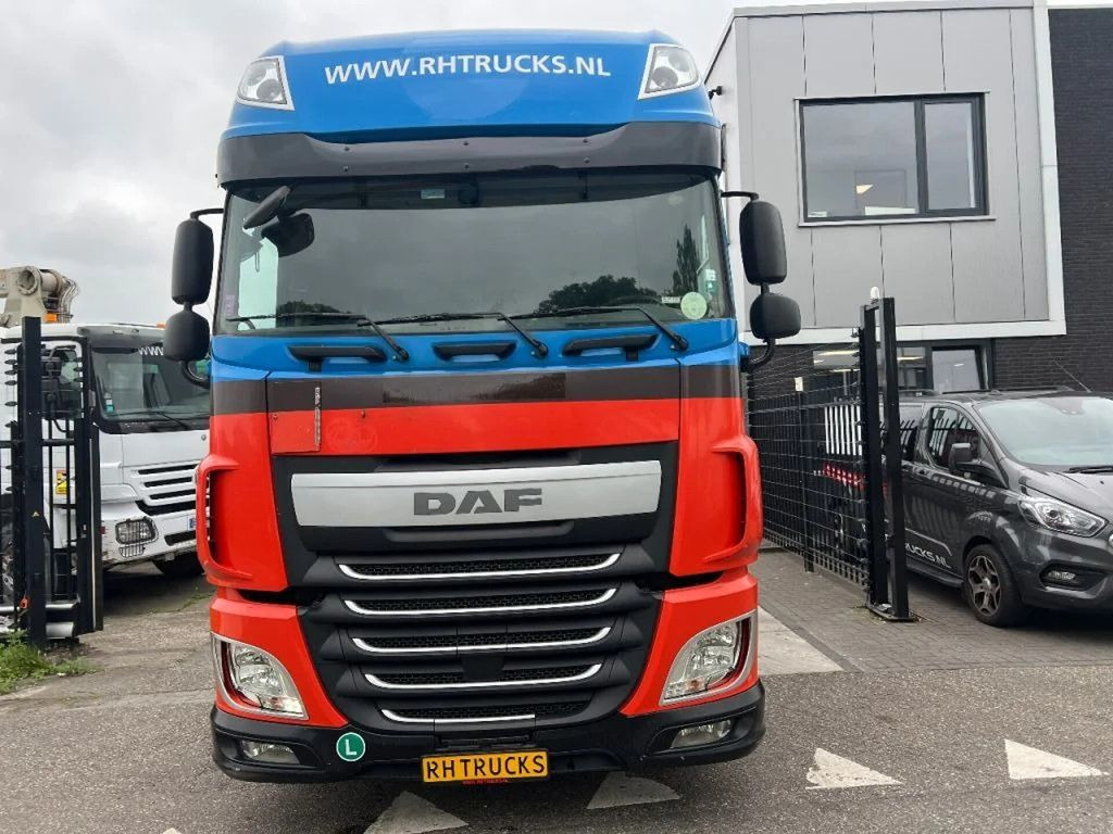 DAF XF 440 4X2 - EURO 6 - MEGA - Tegljač: slika 2 DAF XF 440 4X2 - EURO 6 - MEGA - Tegljač: slika 2