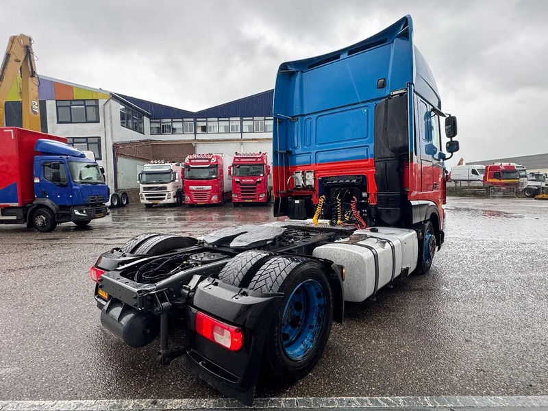 DAF XF 450 4X2 EURO 6 MEGA DOUBLE TANK - Tegljač: slika 4 DAF XF 450 4X2 EURO 6 MEGA DOUBLE TANK - Tegljač: slika 4