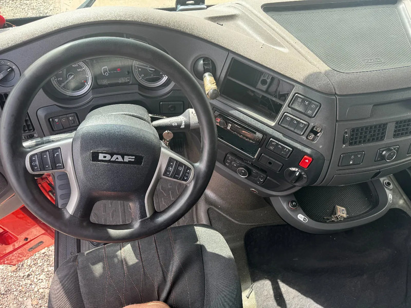Tegljač DAF XF 450 4X2 EURO 6 MEGA: slika 10 Tegljač DAF XF 450 4X2 EURO 6 MEGA: slika 10