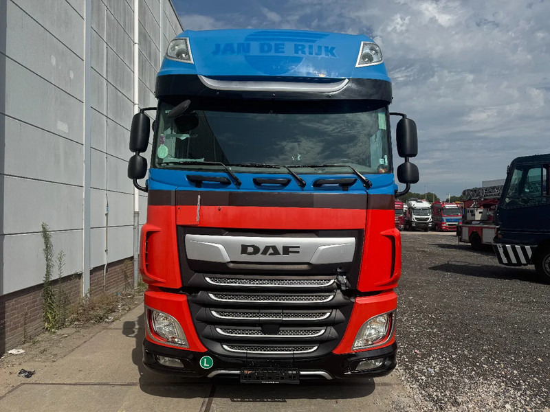 DAF XF 450 4X2 EURO 6 MEGA - Tegljač: slika 2 DAF XF 450 4X2 EURO 6 MEGA - Tegljač: slika 2