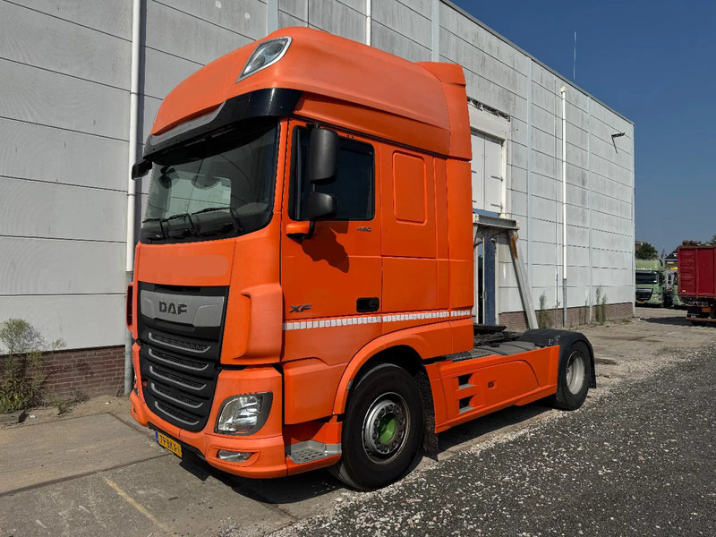 DAF XF 450 4X2 EURO 6 SKIRTS STANDKLIMA - Tegljač: slika 2 DAF XF 450 4X2 EURO 6 SKIRTS STANDKLIMA - Tegljač: slika 2