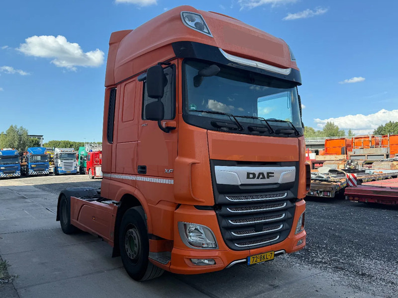 DAF XF 450 4X2 EURO 6 SKIRTS STANDKLIMA - Tegljač: slika 3 DAF XF 450 4X2 EURO 6 SKIRTS STANDKLIMA - Tegljač: slika 3