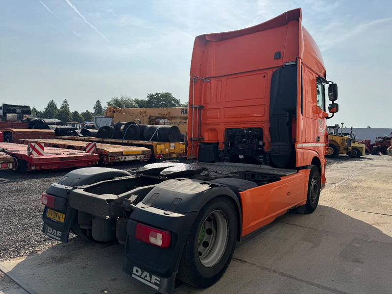 DAF XF 450 4X2 EURO 6 SKIRTS STANDKLIMA - Tegljač: slika 4 DAF XF 450 4X2 EURO 6 SKIRTS STANDKLIMA - Tegljač: slika 4