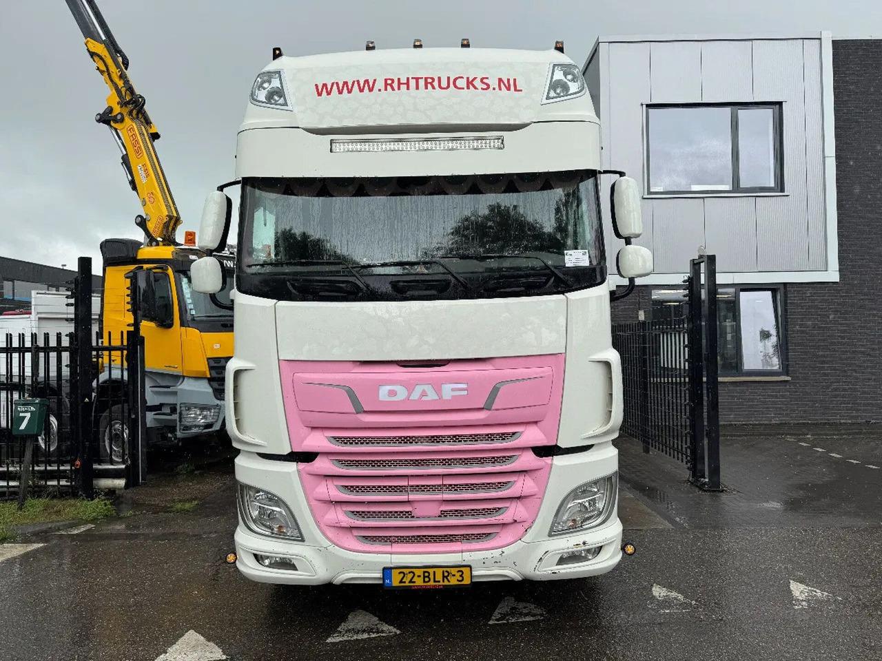 DAF XF 480 6X2 - EURO 6 + LIFT/STEERING AXLE + RETAR - Tegljač: slika 2 DAF XF 480 6X2 - EURO 6 + LIFT/STEERING AXLE + RETAR - Tegljač: slika 2