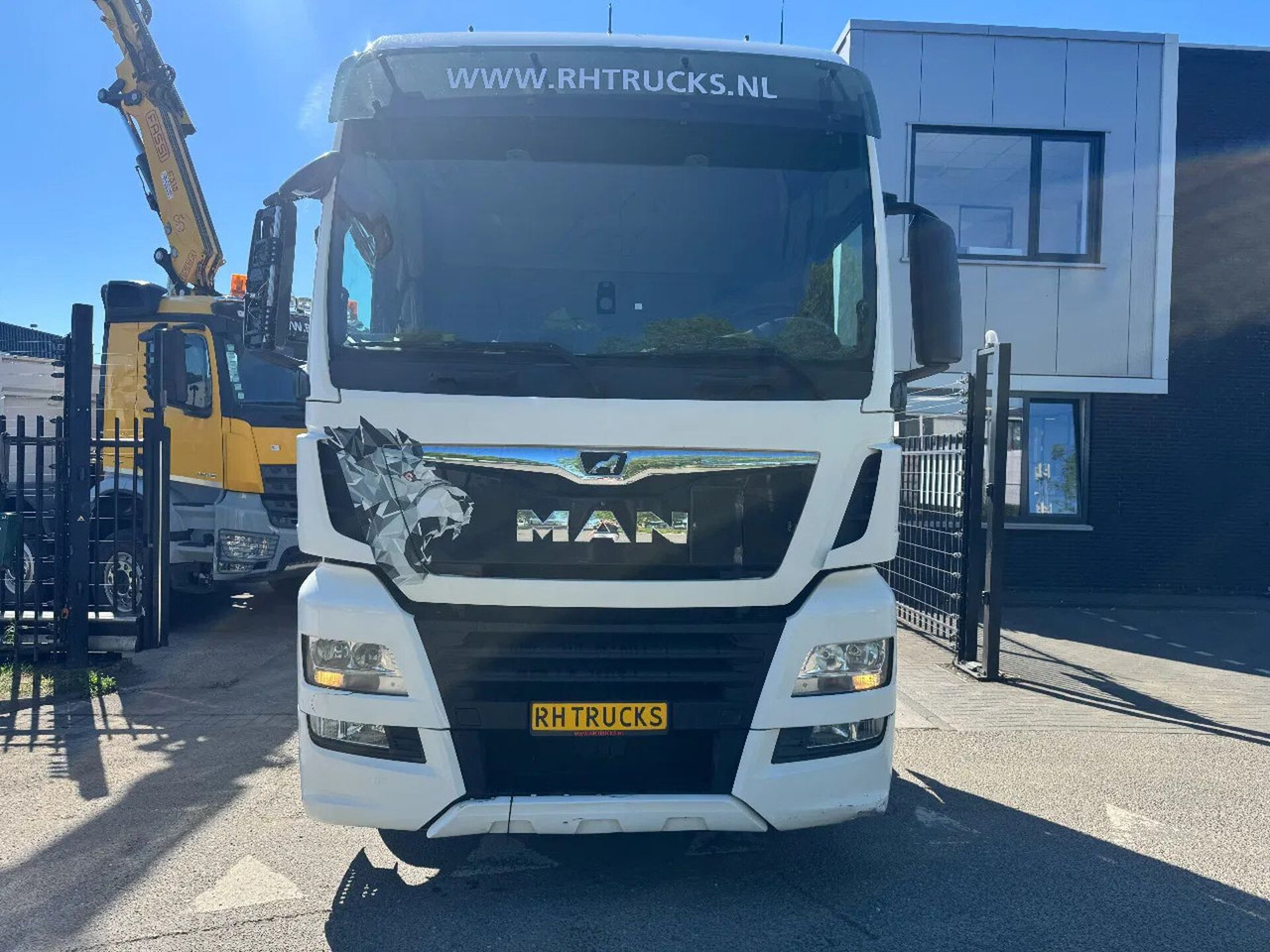 MAN TGX 26.460 6X2 EURO 6 + RETARDER - ONLY 643.422 - Tegljač: slika 3 MAN TGX 26.460 6X2 EURO 6 + RETARDER - ONLY 643.422 - Tegljač: slika 3