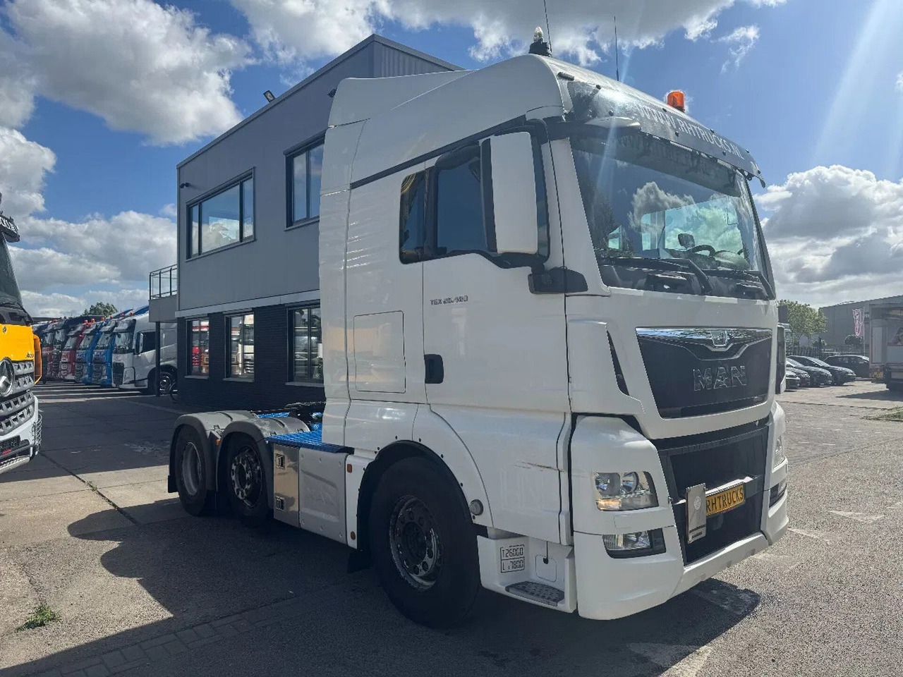 MAN TGX 26.480 6X2 EURO 6 SPOILERS AUTOMATIC - Tegljač: slika 3 MAN TGX 26.480 6X2 EURO 6 SPOILERS AUTOMATIC - Tegljač: slika 3