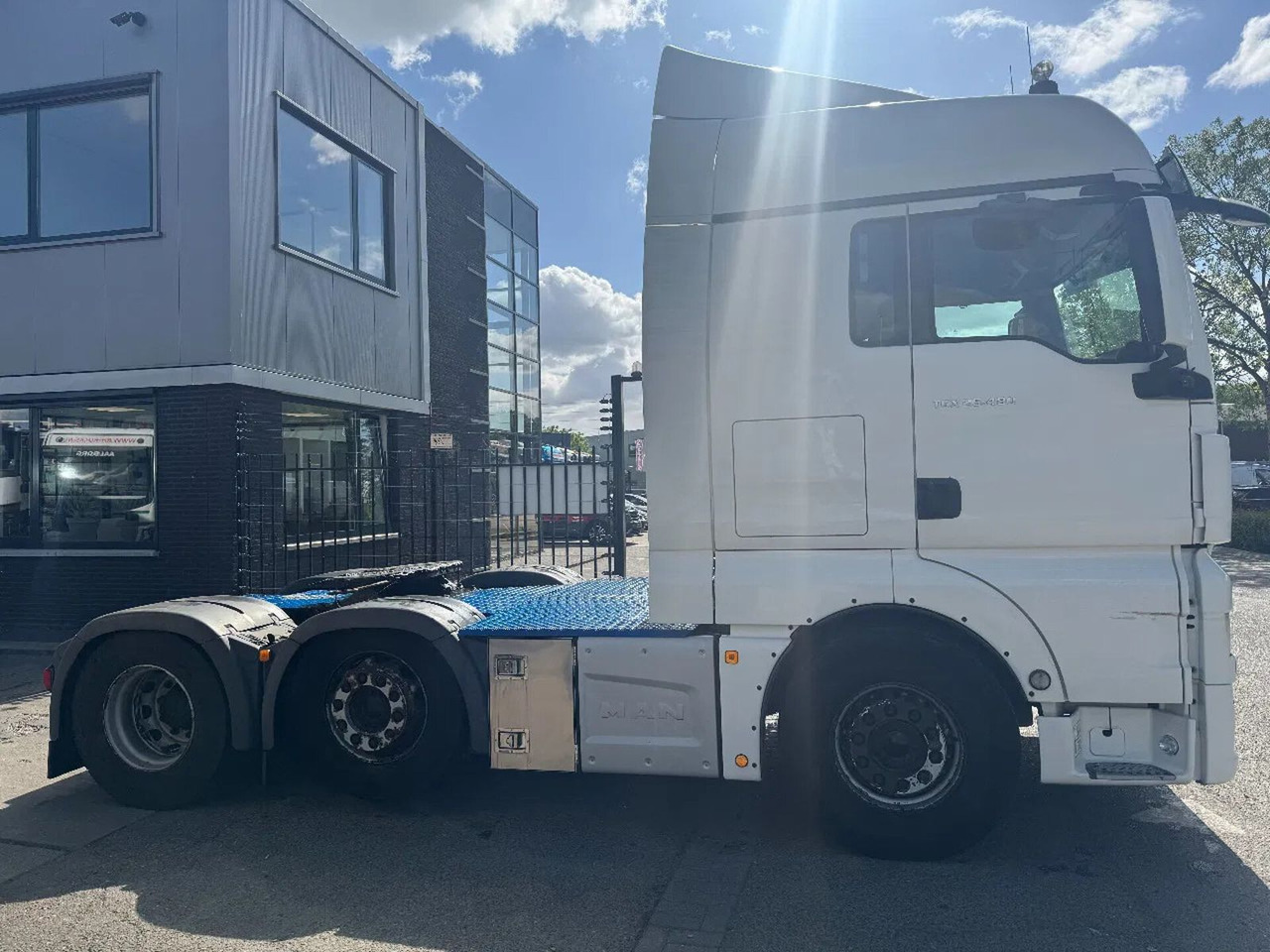 MAN TGX 26.480 6X2 EURO 6 SPOILERS AUTOMATIC - Tegljač: slika 4 MAN TGX 26.480 6X2 EURO 6 SPOILERS AUTOMATIC - Tegljač: slika 4