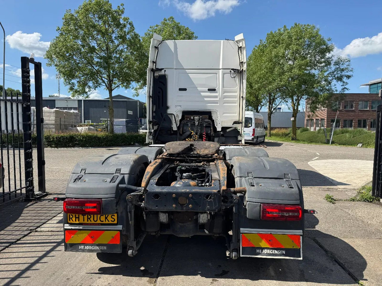 MAN TGX 28.500 6X2 EURO 6 RETARDER DOUBLE AIR - Tegljač: slika 5 MAN TGX 28.500 6X2 EURO 6 RETARDER DOUBLE AIR - Tegljač: slika 5