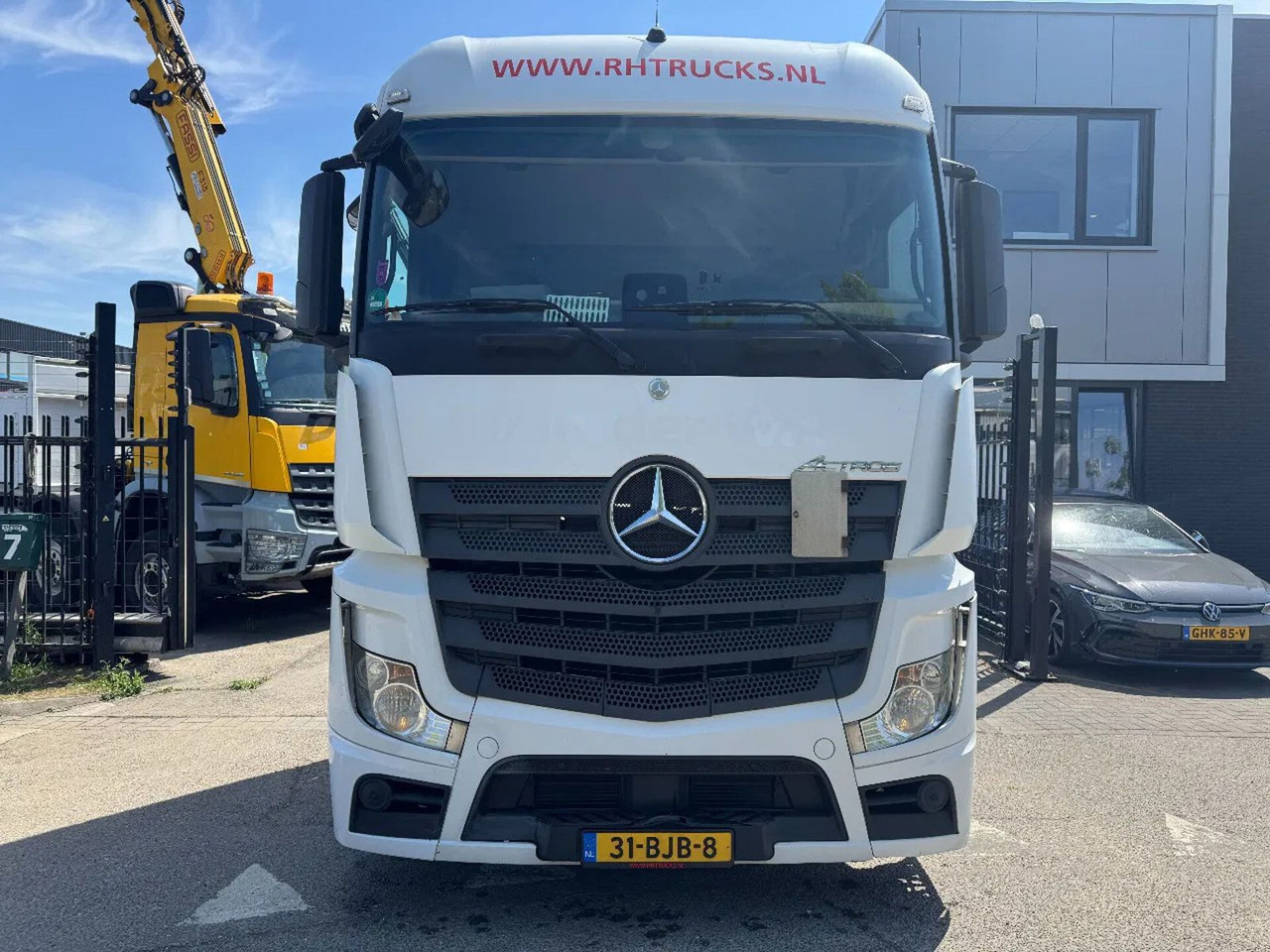 Mercedes-Benz Actros 1842 4X2 - EURO 6 + HEFSCHOTEL + ROCKINGE - Tegljač: slika 2 Mercedes-Benz Actros 1842 4X2 - EURO 6 + HEFSCHOTEL + ROCKINGE - Tegljač: slika 2