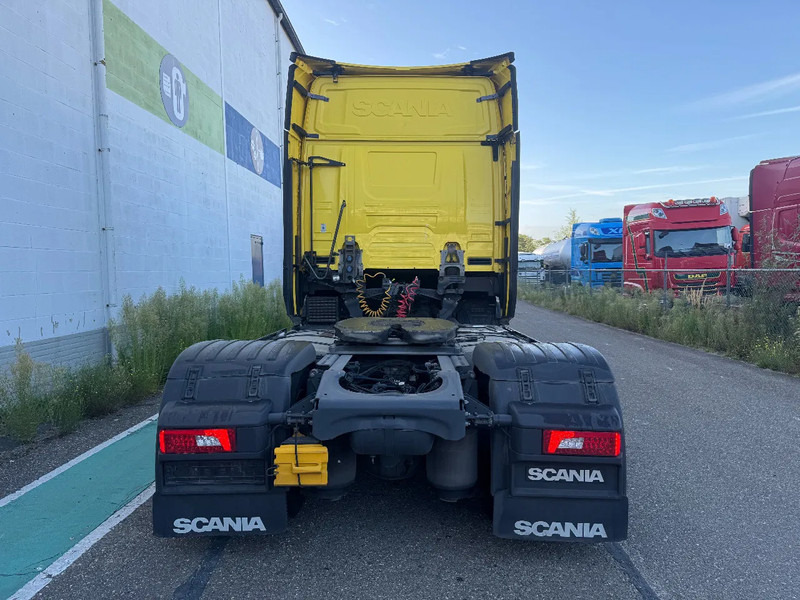 Scania S450 NGS 4X2 EURO 6 SKIRTS RETARDER DOUBLE TANK - Tegljač: slika 4 Scania S450 NGS 4X2 EURO 6 SKIRTS RETARDER DOUBLE TANK - Tegljač: slika 4
