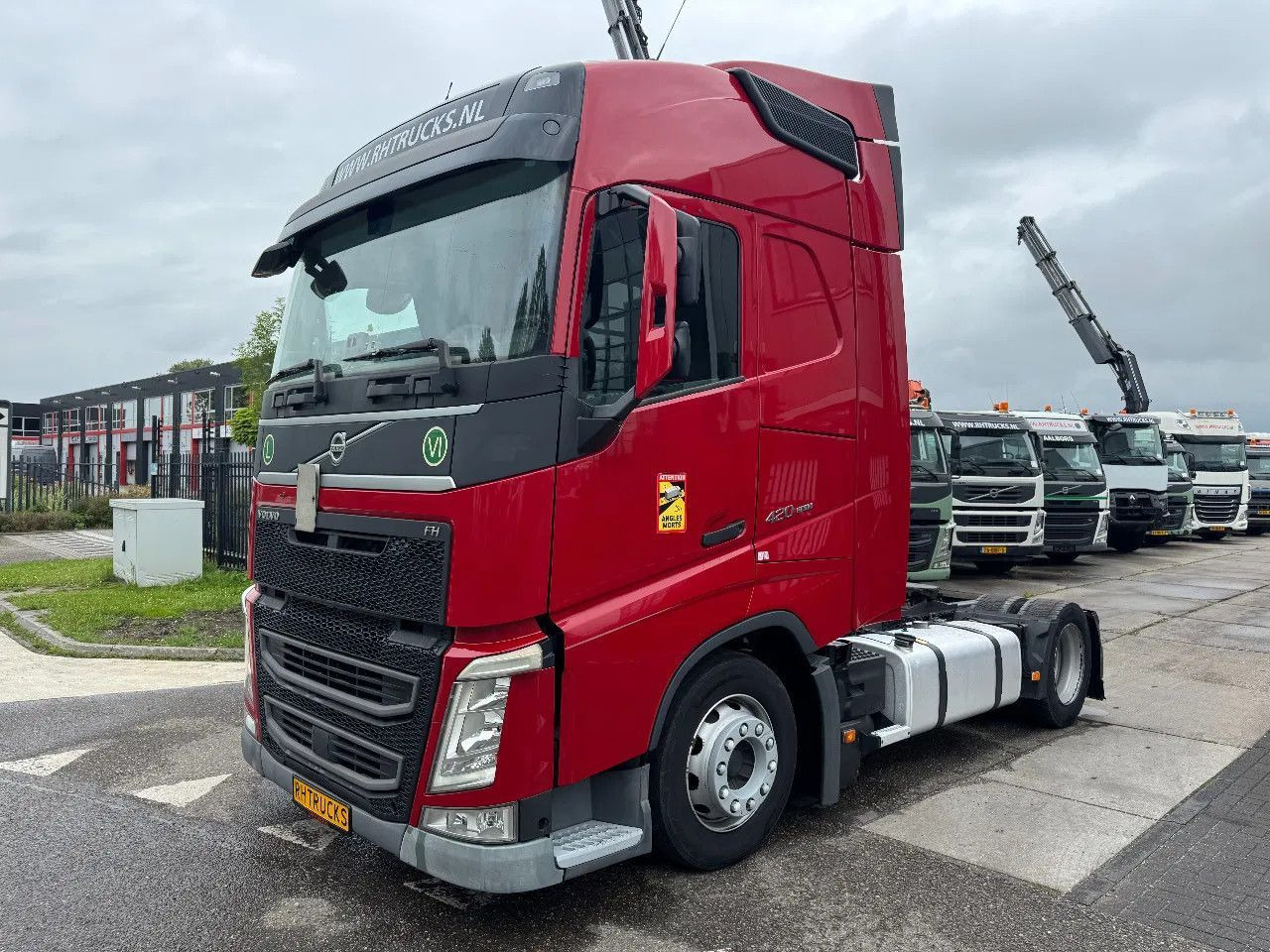 Volvo FH 420 4X2 - EURO 6 + LOW DECK - Tegljač: slika 1 Volvo FH 420 4X2 - EURO 6 + LOW DECK - Tegljač: slika 1