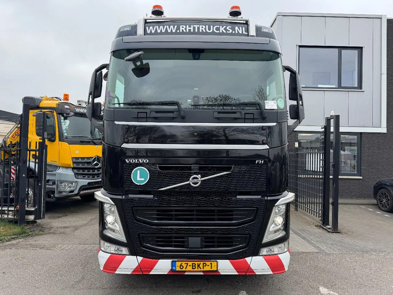 Volvo FH 460 4X2 EURO 6 PARK COOL 2 UNITS - Tegljač: slika 3 Volvo FH 460 4X2 EURO 6 PARK COOL 2 UNITS - Tegljač: slika 3