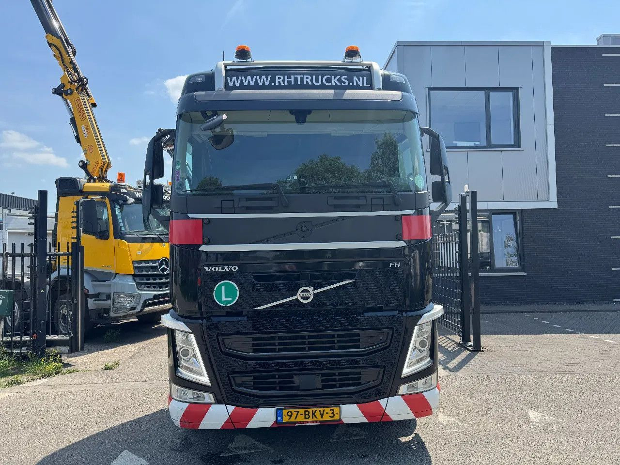 Volvo FH 460 4X2 EURO 6 STANDKLIMA 2 UNITS - Tegljač: slika 3 Volvo FH 460 4X2 EURO 6 STANDKLIMA 2 UNITS - Tegljač: slika 3