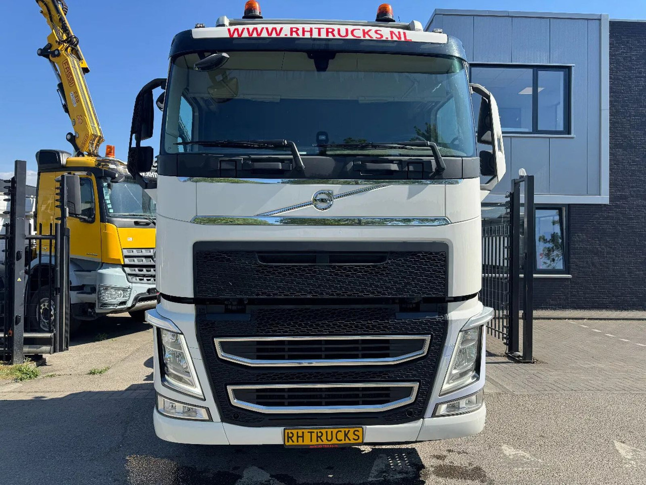 Volvo FH 460 6X2 - EURO 6 + LIFTING AXLE - Tegljač: slika 2 Volvo FH 460 6X2 - EURO 6 + LIFTING AXLE - Tegljač: slika 2