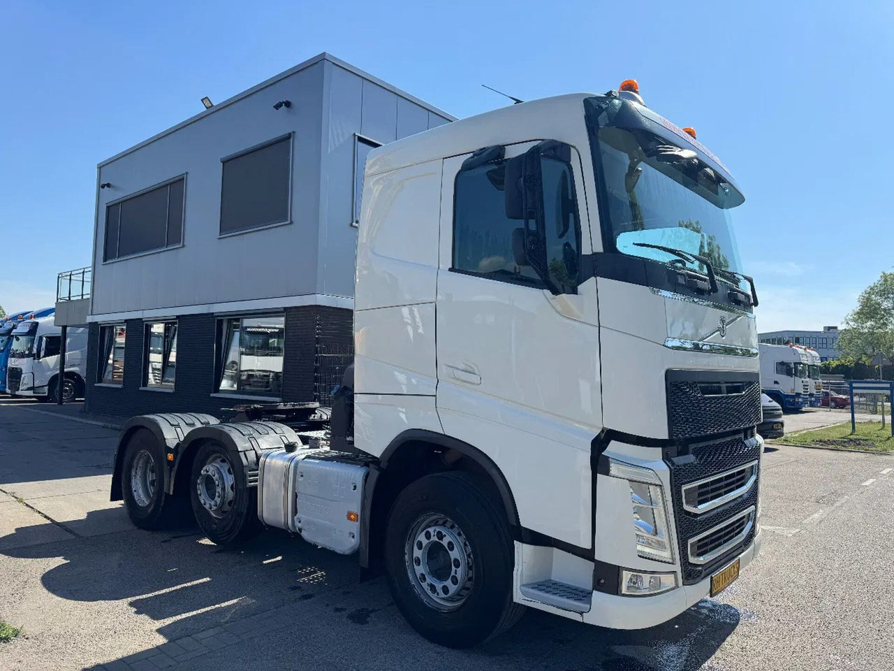 Volvo FH 460 6X2 - EURO 6 + LIFTING AXLE - Tegljač: slika 3 Volvo FH 460 6X2 - EURO 6 + LIFTING AXLE - Tegljač: slika 3
