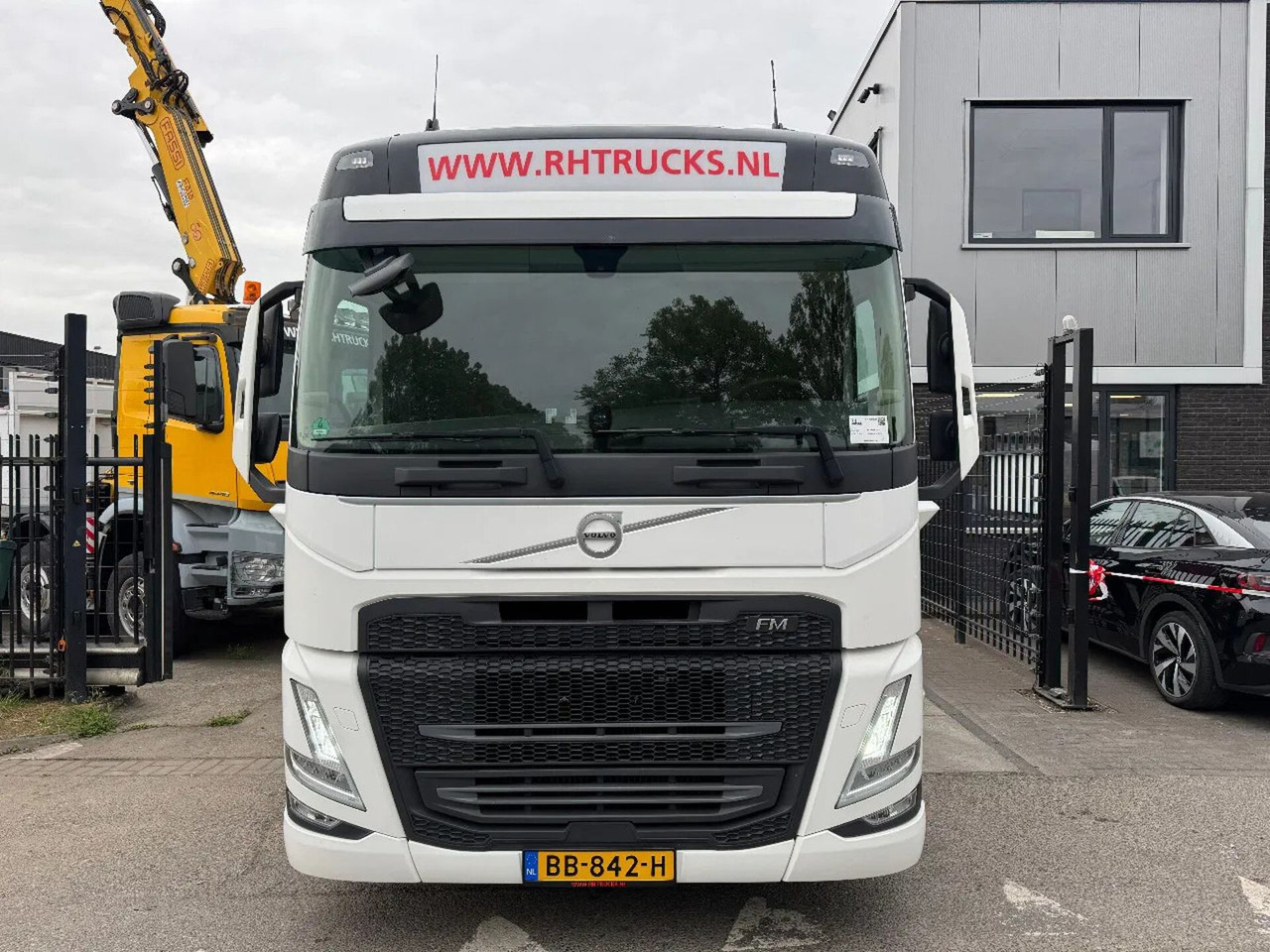 Volvo FM 380 4X2 EURO 6 NEW FACE SKIRTS AIRCO SPOILERS - Tegljač: slika 2 Volvo FM 380 4X2 EURO 6 NEW FACE SKIRTS AIRCO SPOILERS - Tegljač: slika 2