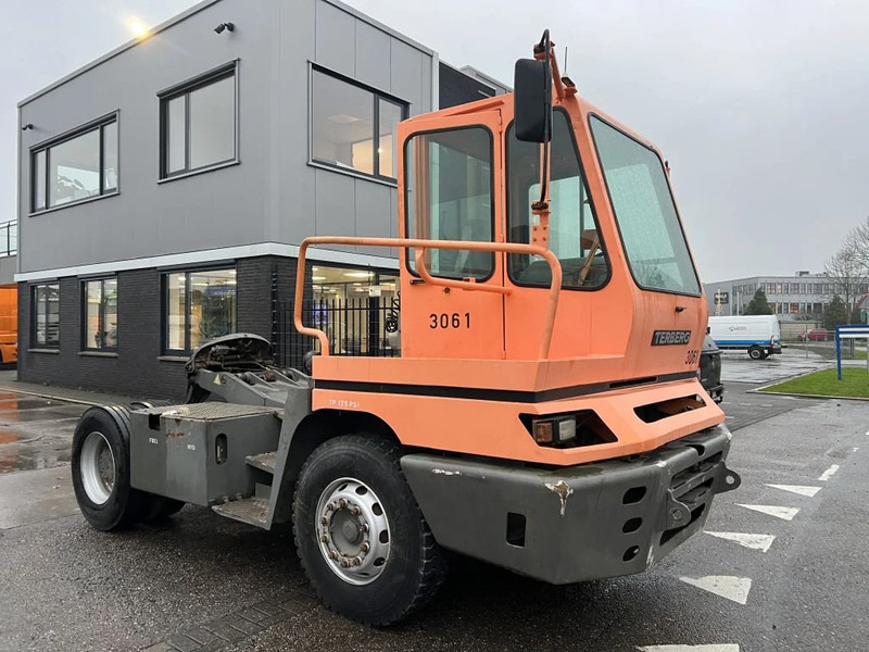 Terberg YT 222 YT222 - Terminalni traktor: slika 3 Terberg YT 222 YT222 - Terminalni traktor: slika 3