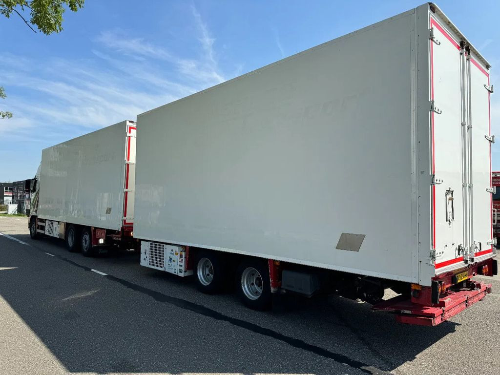 Volvo FH 12.420 6X2 - EURO 3 + HANGER NETAM-FRUEHAUF + - Hladnjača: slika 4 Volvo FH 12.420 6X2 - EURO 3 + HANGER NETAM-FRUEHAUF + - Hladnjača: slika 4