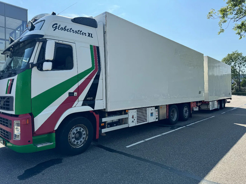 Volvo FH 12.420 6X2 - EURO 3 + HANGER NETAM-FRUEHAUF + THERMOKING + DHOLLANDIA LIFT - Hladnjača: slika 3 Volvo FH 12.420 6X2 - EURO 3 + HANGER NETAM-FRUEHAUF + THERMOKING + DHOLLANDIA LIFT - Hladnjača: slika 3