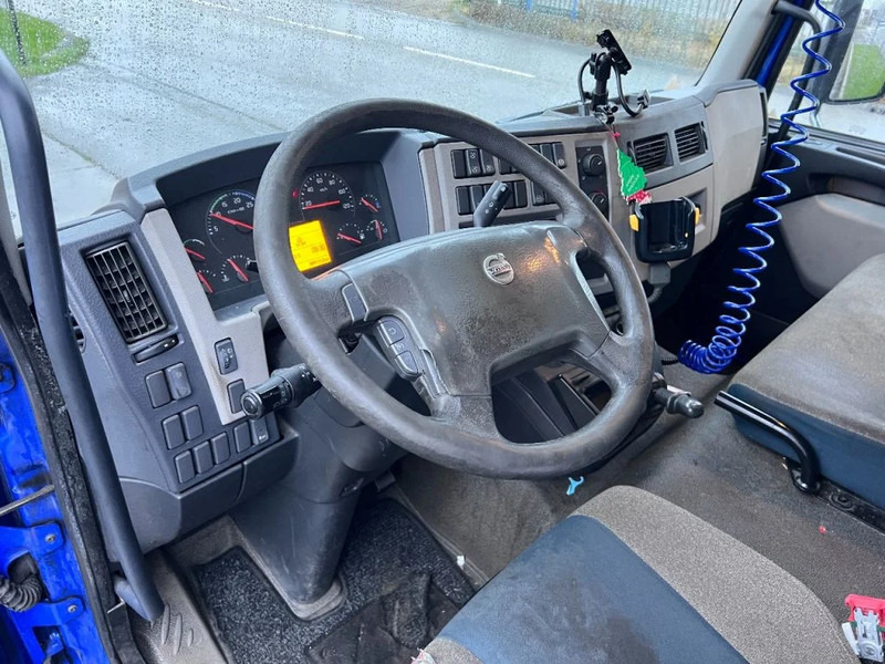 Kamion sa zatvorenim sandukom Volvo FL 250 4X2 EURO 6 599.111km DHOLLANDIA: slika 11