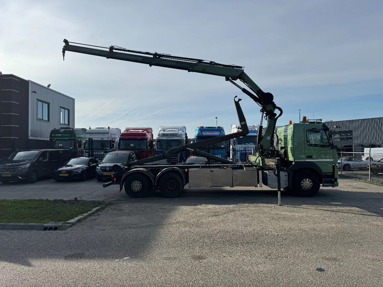 Volvo FM 370 6X2 VDL 21T + HIAB 211 + REMOTE CONTROL - Kamion sa hidrauličnom kukom, Kamion sa dizalicom: slika 5 Volvo FM 370 6X2 VDL 21T + HIAB 211 + REMOTE CONTROL - Kamion sa hidrauličnom kukom, Kamion sa dizalicom: slika 5