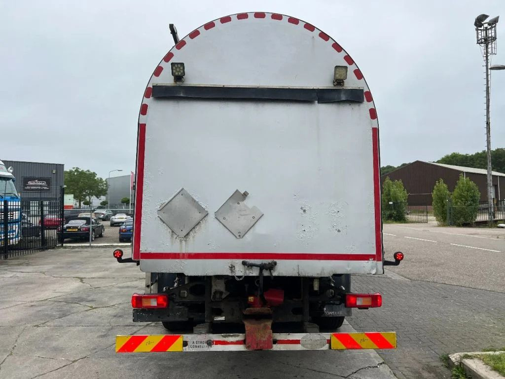 Volvo FM 440 6X2 + CHEMIE TANK - 15.000 L - 4 COMP. / - Kamion cisterna: slika 5 Volvo FM 440 6X2 + CHEMIE TANK - 15.000 L - 4 COMP. / - Kamion cisterna: slika 5