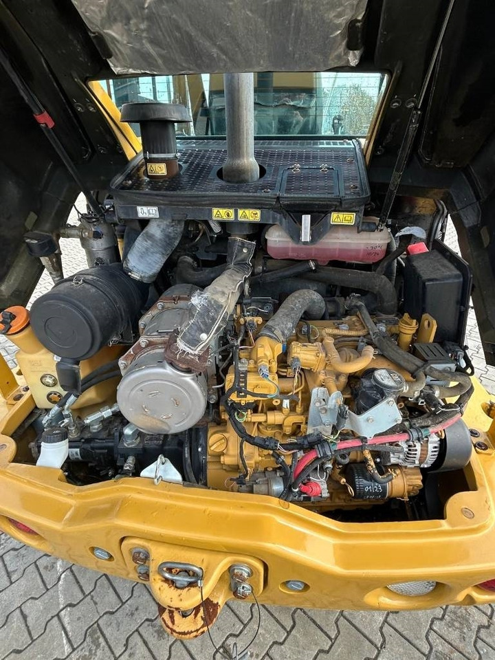 CAT 907 M - Utovarivač točkaš: slika 3 CAT 907 M - Utovarivač točkaš: slika 3