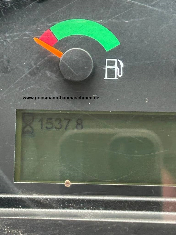 CAT 907 M - Utovarivač točkaš: slika 3 CAT 907 M - Utovarivač točkaš: slika 3