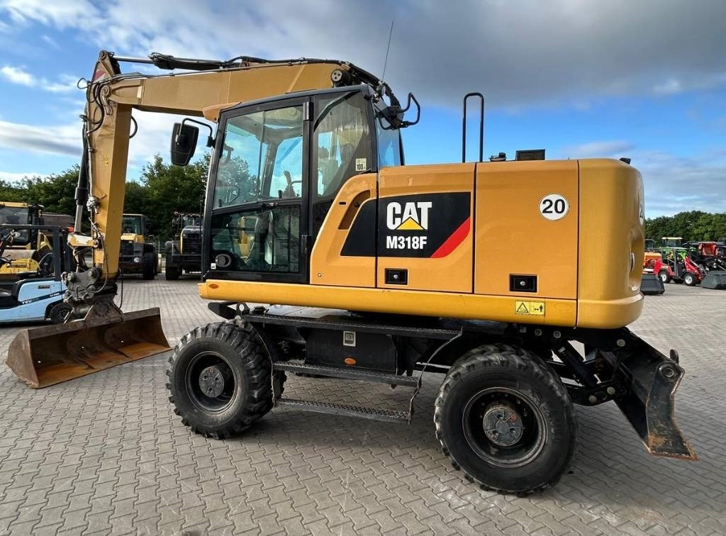 CAT M 318 F - Bager točkaš: slika 4 CAT M 318 F - Bager točkaš: slika 4