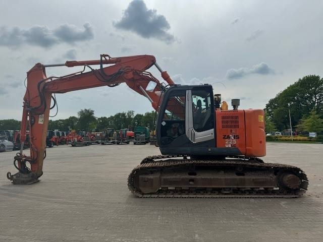 HITACHI ZX 225USLC-3 - Bager guseničar: slika 3 HITACHI ZX 225USLC-3 - Bager guseničar: slika 3