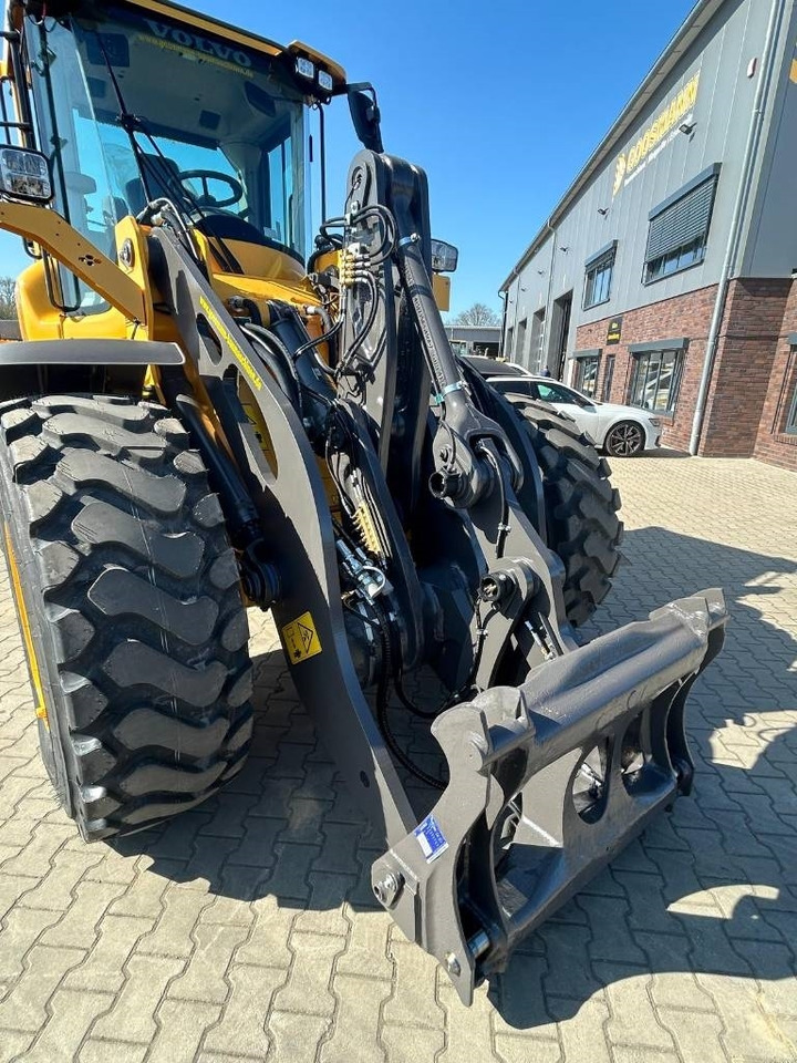 Utovarivač točkaš Volvo L 90 H: slika 8